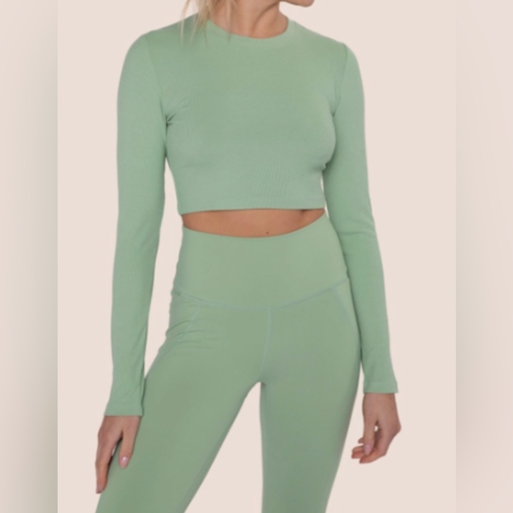 Micro-ribbed long-sleeve cropped Athleisure